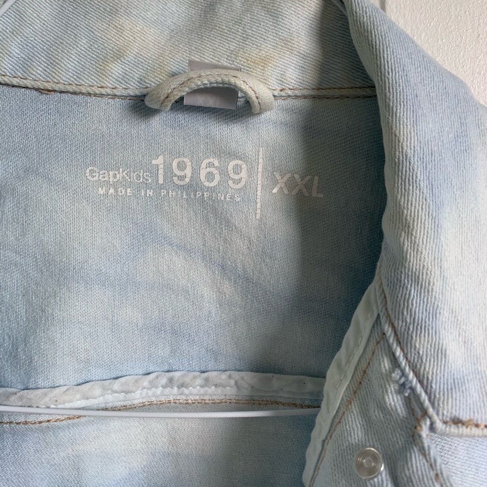 GAP jean jacket - Picture 2 of 4
